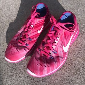 nike free run tr fit 5 shoes - size 8.5